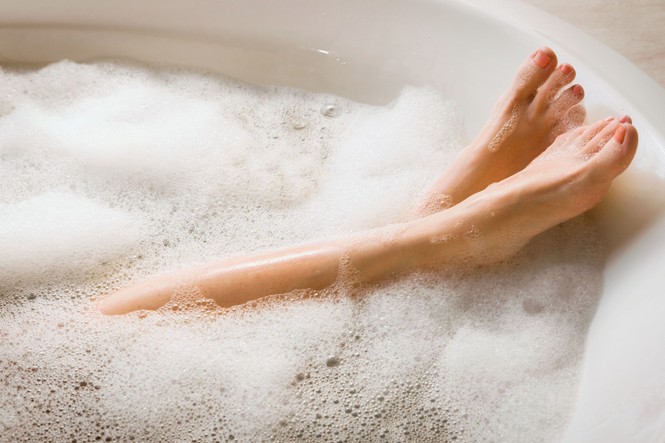 Bí quyết để có đôi chân đẹp miên man - ảnh 6
