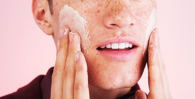 10 Bí quyết làm đẹp các chàng trai có thể học được ngay từ bạn gái của mình - ảnh 2