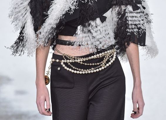 10 hot trend sắp tới được dự đoán từ bộ sưu tập SS21 của Chanel - ảnh 7