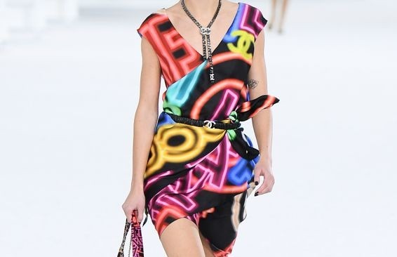 10 hot trend sắp tới được dự đoán từ bộ sưu tập SS21 của Chanel - ảnh 5