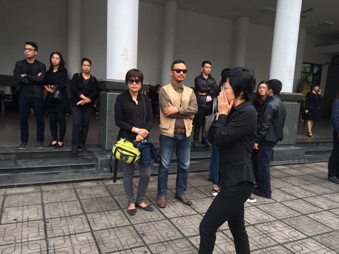 Ca sĩ Mỹ Dung, Minh Quân khóc như mưa ở đám tang Trần Lập - ảnh 9