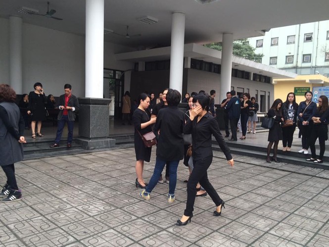 Ca sĩ Mỹ Dung, Minh Quân khóc như mưa ở đám tang Trần Lập - ảnh 10