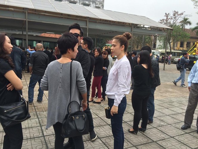 Ca sĩ Mỹ Dung, Minh Quân khóc như mưa ở đám tang Trần Lập - ảnh 7
