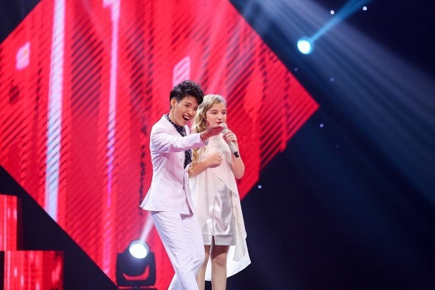 ‘Thiên thần Nga’ gây ‘sốt’ tại Giọng hát Việt nhí 2016 - ảnh 2