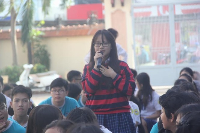 Thầy hiệu trưởng “xì teen” đối thoại với học sinh - ảnh 1