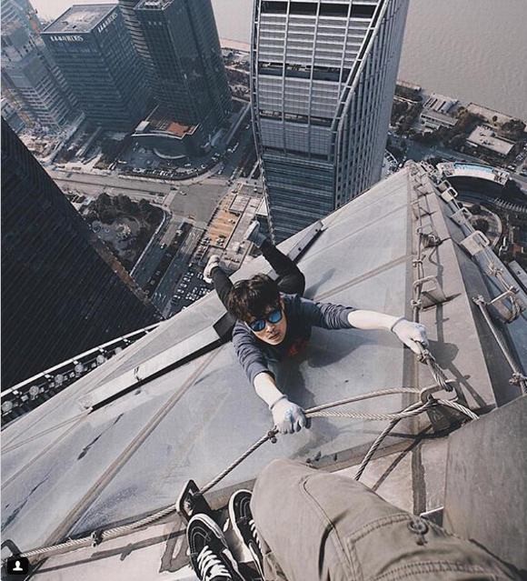 Chết vì selfie - sự thật rợn người với giới trẻ yêu sống ảo - ảnh 3