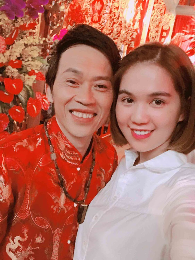 Dàn nghệ sĩ nổi tiếng về nhà thờ Tổ của Hoài Linh dâng hương - ảnh 12