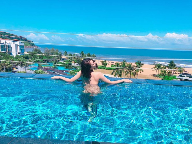 Hồng Quế đăng ảnh nude phản cảm dưới bể bơi gây ‘sốc’ - ảnh 2