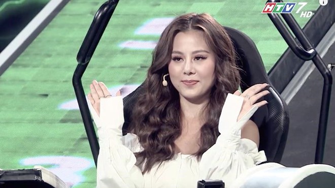Showbiz 25/8: Lan Khuê đáp trả tin đồn photoshop bụng bầu để 'sống ảo' - ảnh 1