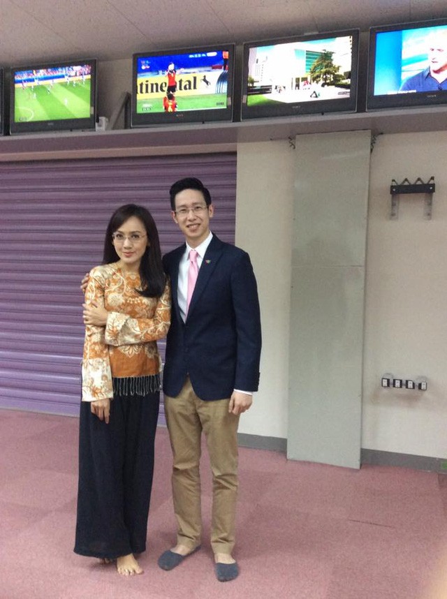 BTV VTV24 hé lộ loạt hậu trường trên sóng truyền hình khiến người xem 'ngã ngửa' - ảnh 5