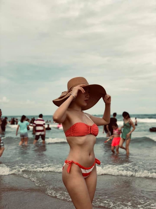 Loạt ảnh bikini nóng 'bỏng mắt’ của ca sĩ Phương Linh - ảnh 6