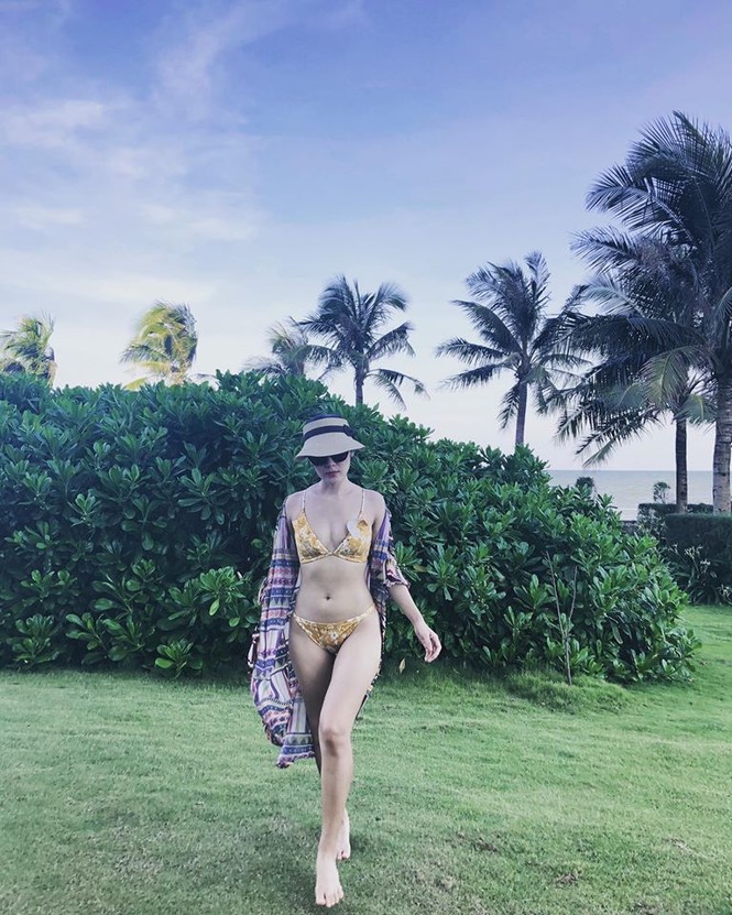 Loạt ảnh bikini nóng 'bỏng mắt’ của ca sĩ Phương Linh - ảnh 9