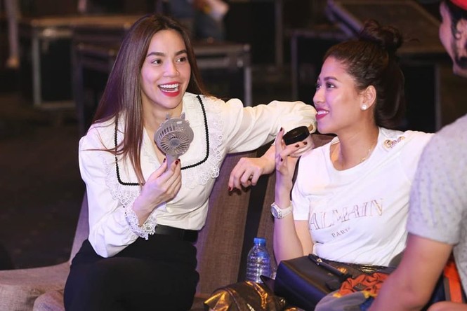 Showbiz 27/11: Dương Triệu Vũ chia sẻ xúc động khi đón Hoài Linh ở Mỹ - ảnh 2