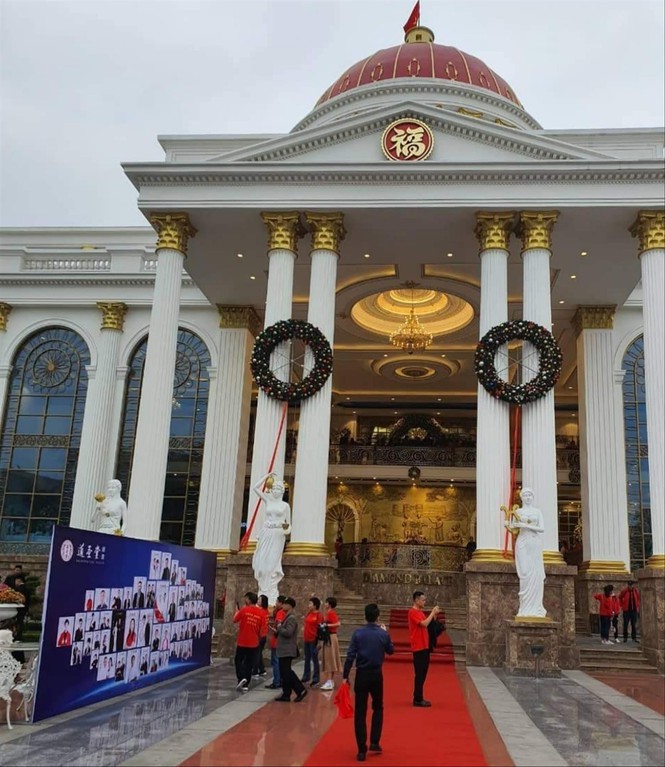 Showbiz 21/12: Cẩm Ly liên tục nhập viện trong ít ngày - ảnh 4