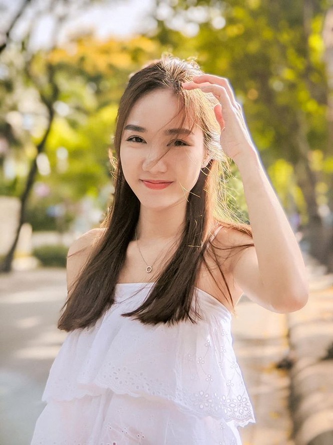 'Gương mặt khả ái' Hoa hậu Việt Nam 2018 giờ ra sao? - ảnh 3