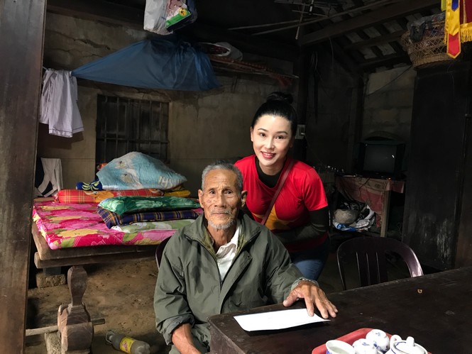 Hoa hậu Đỗ Mỹ Linh nghẹn ngào chia sẻ khi tận mắt chứng kiến những cảnh đau xót vùng lũ - ảnh 3