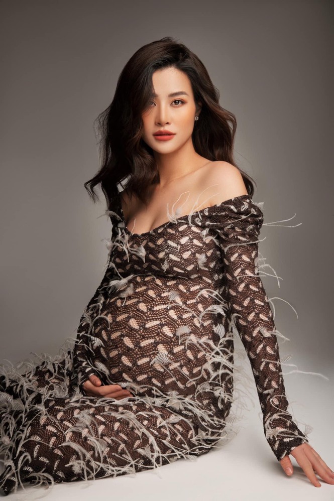 Ông Cao Thắng - Đông Nhi hạnh phúc đón con gái đầu lòng - ảnh 4