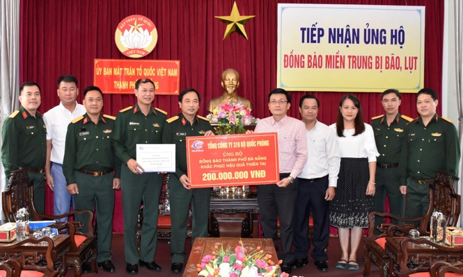 Chung tay ủng hộ đồng bào miền Trung vượt qua trận lũ lịch sử - ảnh 4