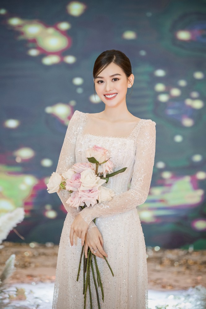 Khoảnh khắc Á hậu Tường San bật khóc trong lễ cưới - ảnh 6