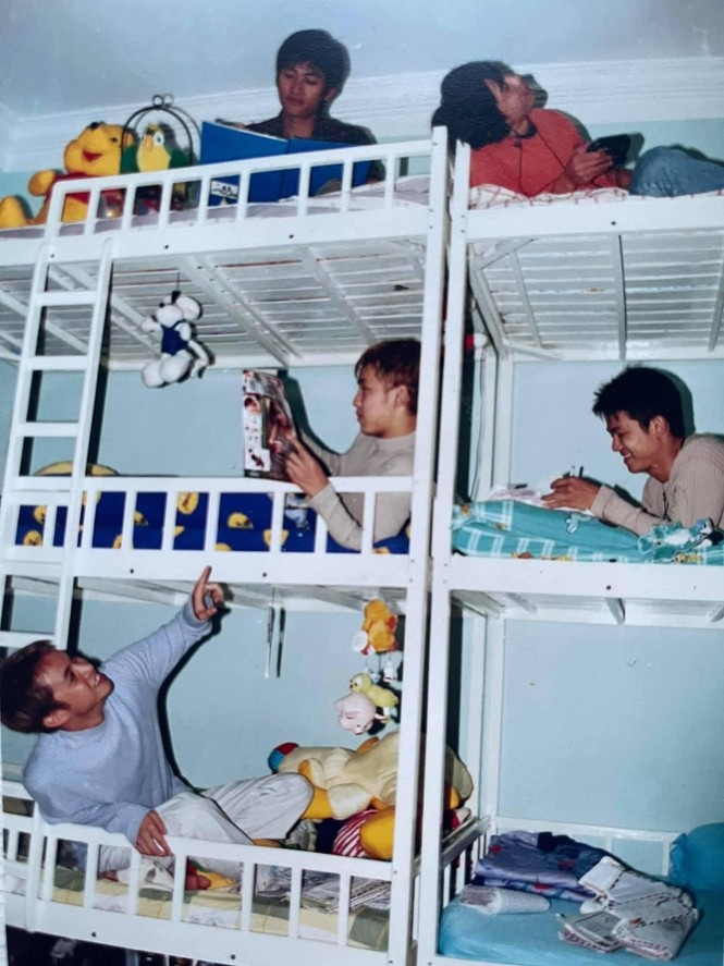 Ưng Hoàng Phúc đau xót khi đọc bình luận vô cảm về Vân Quang Long vừa qua đời - ảnh 1