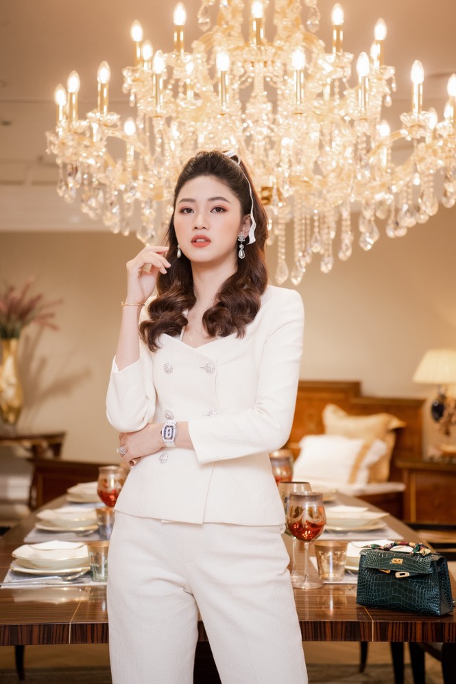 Á hậu Ngô Thanh Thanh Tú bật mí về cuộc sống 'bỉm sữa' và ông xã doanh nhân - ảnh 4