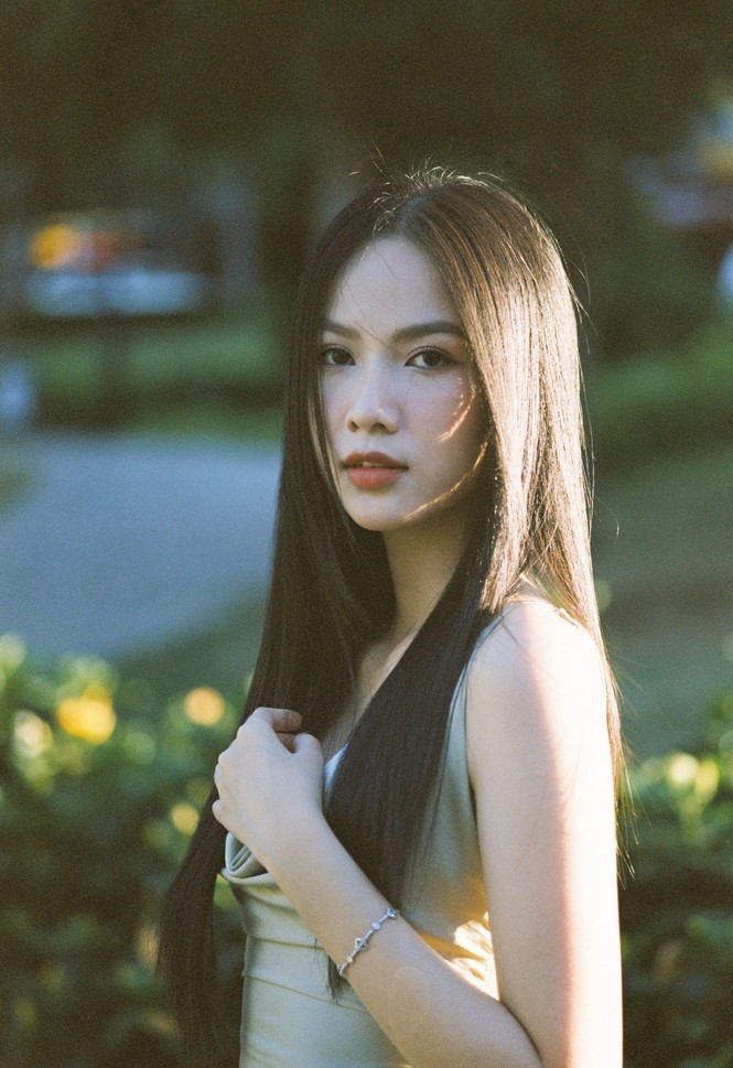Cô gái có làn da đẹp nhất Hoa hậu Việt Nam 2020 xinh 'mong manh như sương khói'  - ảnh 3