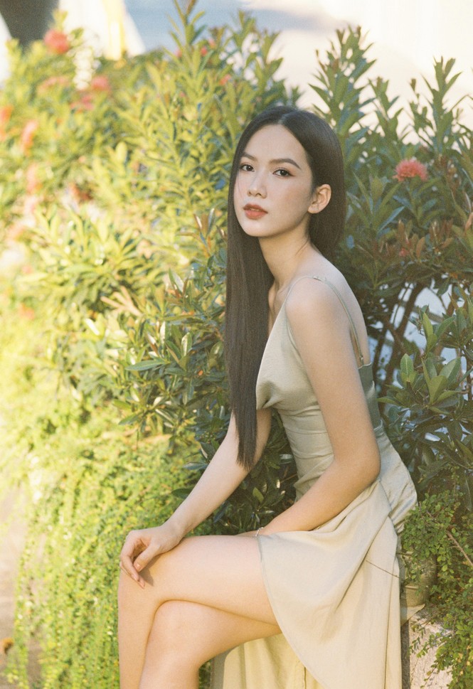 Cô gái có làn da đẹp nhất Hoa hậu Việt Nam 2020 xinh 'mong manh như sương khói'  - ảnh 12