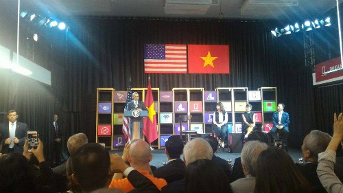 ngày làm việc thứ hai của obama - ảnh 1