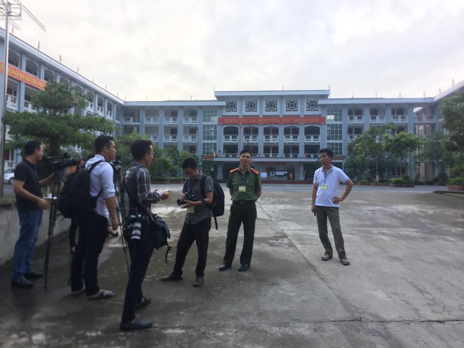 Ngày đầu thi THPT 2019: Siết chặt an ninh, cập nhật giải đề thi Ngữ Văn - ảnh 30