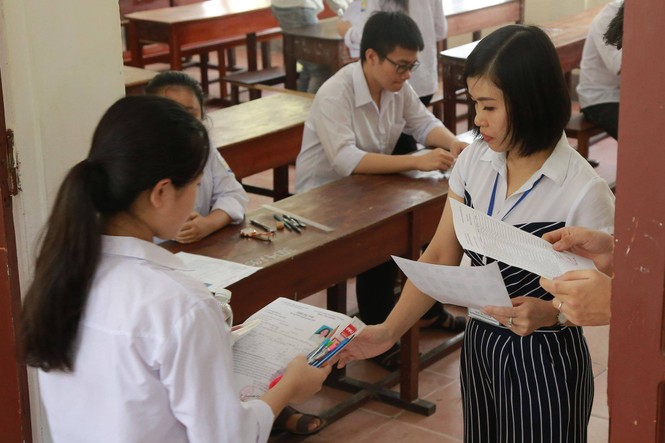Ngày đầu thi THPT 2019: Siết chặt an ninh, cập nhật giải đề thi Ngữ Văn - ảnh 22