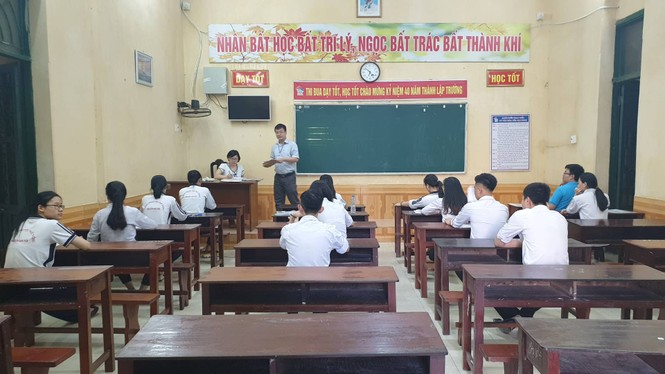 Ngày đầu thi THPT 2019: Siết chặt an ninh, cập nhật giải đề thi Ngữ Văn - ảnh 17