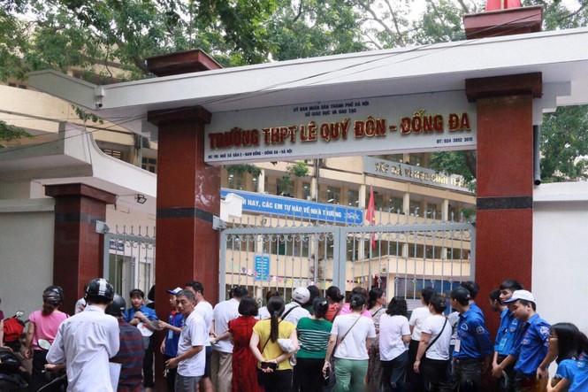 Ngày đầu thi THPT 2019: Siết chặt an ninh, cập nhật giải đề thi Ngữ Văn - ảnh 31