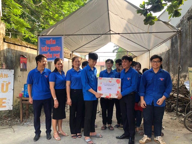 Ngày đầu thi THPT 2019: Siết chặt an ninh, cập nhật giải đề thi Ngữ Văn - ảnh 46