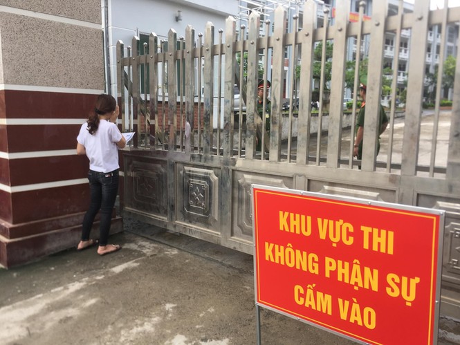 Ngày đầu thi THPT 2019: Siết chặt an ninh, cập nhật giải đề thi Ngữ Văn - ảnh 42