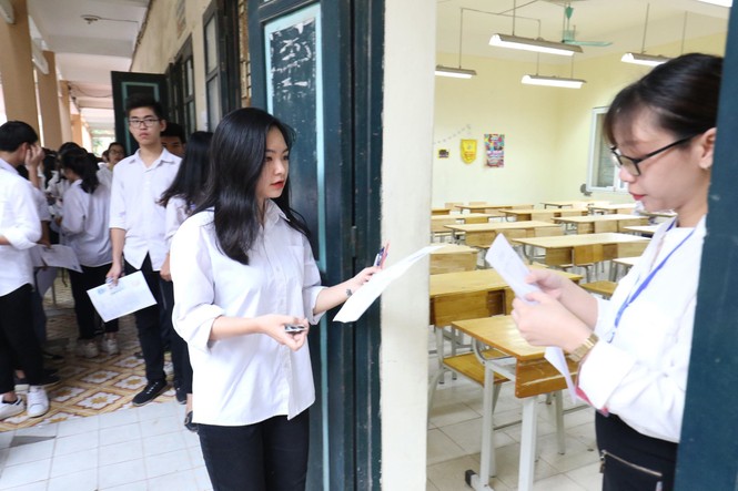 Ngày đầu thi THPT 2019: Siết chặt an ninh, cập nhật giải đề thi Ngữ Văn - ảnh 27