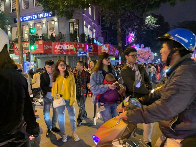 Pháo hoa rực sáng đón năm mới 2020 - ảnh 45