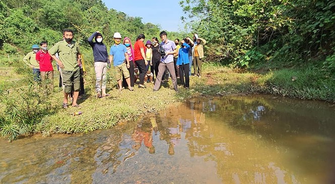 Đi tắm suối cùng hai anh trai, bé 3 tuổi bị đuối nước tử vong - ảnh 1