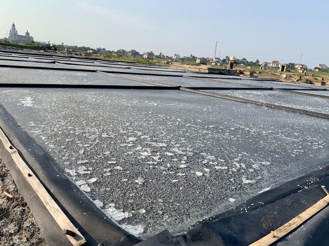 Hạt muối nhọc nhằn của diêm dân ngày nắng đỉnh điểm - ảnh 8
