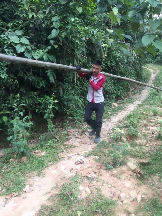 Rơi nước mắt với hoàn cảnh của nam sinh bị trường Sỹ quan trả về - ảnh 4