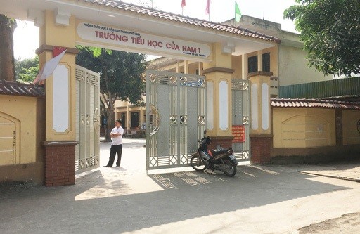 Học sinh lớp 5 dùng dao đâm bạn khi giải quyết mâu thuẫn - ảnh 1