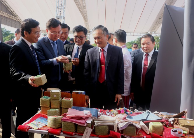 Ngày hội “Thắm tình hữu nghị đặc biệt Việt Nam - Lào” 2019 - ảnh 3