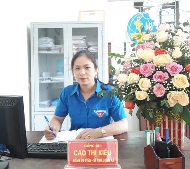 Nữ bí thư đoàn trả ví tiền cho người đánh rơi khi đi tuyên truyền chống dịch - ảnh 2
