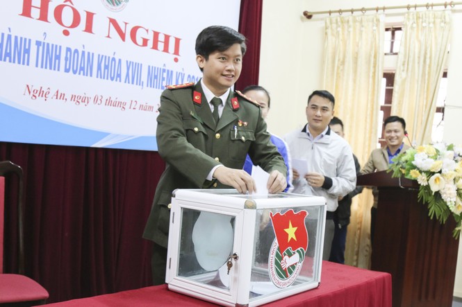 Anh Lê Văn Lương giữ chức Bí thư Tỉnh đoàn Nghệ An - ảnh 3