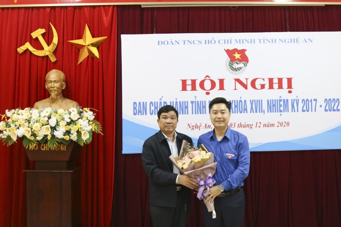 Anh Lê Văn Lương giữ chức Bí thư Tỉnh đoàn Nghệ An - ảnh 5