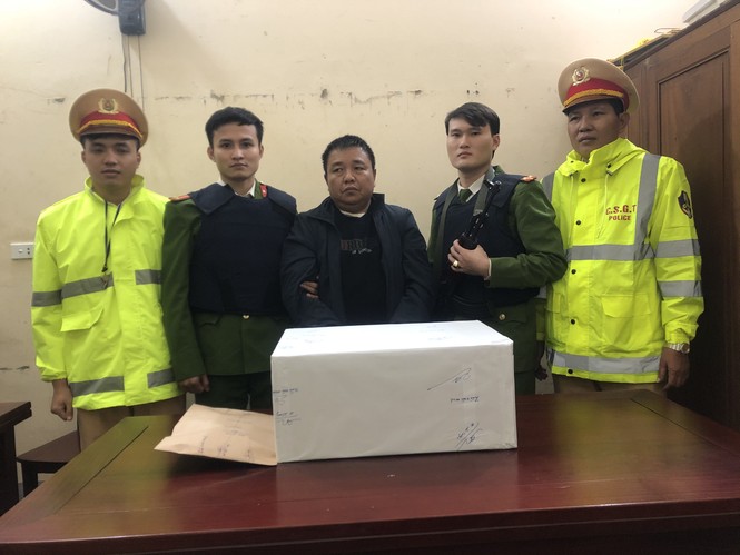 Trinh sát dầm mưa trong đêm mật phục bắt giữ đối tượng mua bán 19 bánh heroin - ảnh 2