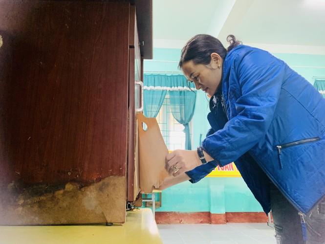 Nhiều trường học Hà Tĩnh chồng chất khó khăn sau lũ - ảnh 5