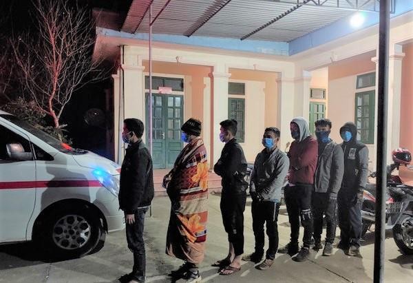  7 đối tượng vượt rừng, lội suối nhập cảnh trái phép khi về quê ăn Tết - ảnh 1