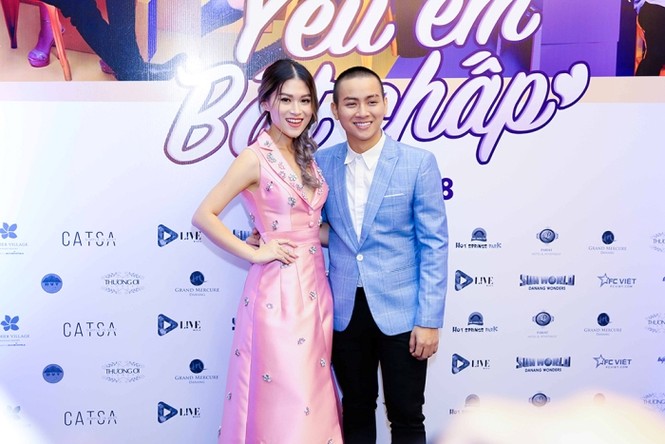 Dàn sao đình đám đi xem phim của 'vợ chồng' Đàm Vĩnh Hưng -Trang Trần - ảnh 1