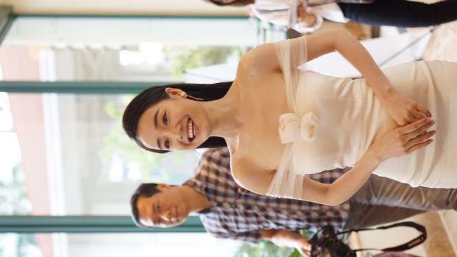 Ngất ngây ngắm Nhã Phương vai trần nuột nà không tỳ vết - ảnh 2