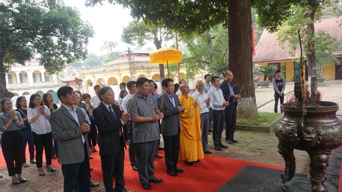 Ngắm hiện vật quý hàng trăm năm tuổi gắn với Phật hoàng Trần Nhân Tông - ảnh 1